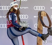 고자, 월드컵 알파인 스키 스위스 대회 여자 활강 우승