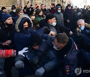 러시아 전역서 구금 나발니 지지 시위..극동 도시부터 시작