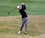 '5타 줄인' 김시우, PGA 아메리칸 익스프레스 3R 공동 선두 도약