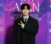 김재환' 롱코트로 멋냈어요' [MK포토]