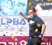 '투잡 인생' 하비에르 팔라존, "아내 덕에 PBA 투어 첫 무실세트 우승"