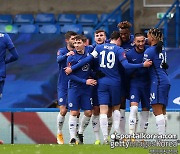 [FA컵 리뷰] '아브라함 해트트릭' 첼시, 2부 루튼 타운에 3-1 승.. 16강행 성공