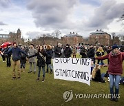 NETHERLANDS CORONAVIRUS MUSEUMPLEIN PROTEST