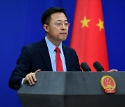 남중국해 무력과시 경쟁 속 중국, 미국 향해 "지역 평화안정 저해" 비난