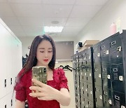 함소원, 몸매 드러나는 '레드 원피스'에 '레드립'으로 포인트[SNS★컷]