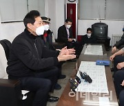 [포토]'택시회사 방문한 오세훈 전 시장'