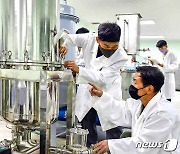 과학기술과 농사 중시하는 북한..경제 계획 본격 수행