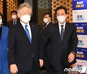 토론회 참석하는 박영선·이재명·우상호