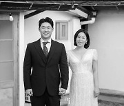 "행복했습니다" 김영희♥윤승열, 손꼭잡고 찍은 신혼여행 흑백사진