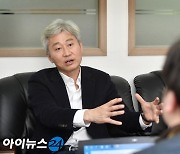 김근식, '추미애 응원' 정청래 직격.."대깨문에 포박당했나"