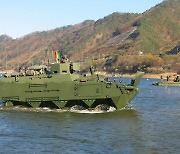 현대로템, 육군 지휘통제하는 '차륜형 지휘소 차량' 개발 완료
