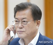 文대통령, 시진핑과 통화.."방한 등 고위급 교류 긴밀 협력"