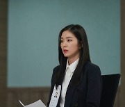 레드벨벳 아이린, '더블패티' 앵커 지망생으로 스크린 데뷔