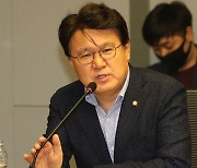 황운하 "'이용구 택시 사건', 주행 중 판단 섣불러"