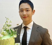 정해인, 완벽 수트핏+조각 비주얼 '서있기만 해도 화보' [리포트:컷]