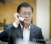 문 대통령, 시진핑 중국 국가주석과 통화