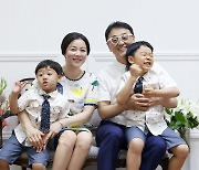 개그맨 권영찬, 아내 만난 기념일에 '시각장애인 개안수술' 지원