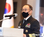 서욱 국방장관, '음주회식' 논란 해군총장에 '주의'