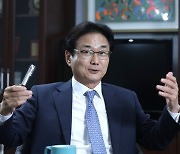 "코로나 백신 개발, 美 1개사에 2조 지원..한국은 총 2600억"