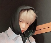 컴백 앞둔 강다니엘, 예사롭지 않은 눈빛 "찌릿"[SNS★컷]