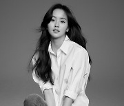 배우 김소현, 새 프로필 공개 '미모 최성수기'