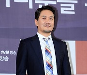 JK김동욱, 10년 진행 '뒤란' 하차 소감 "납득이 잘 가지 않는다" [전문]