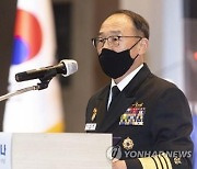 서욱, 음주 논란 부석종 해군총장에 '주의'..징계는 안해