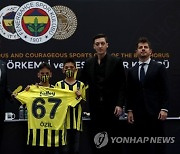 TURKEY SOCCER FENERBAHCE MESUT OEZIL