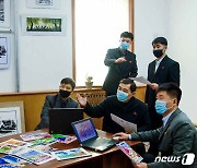 북한 만수대창작사, 당 대회 결정 '관철' 위한 선전화 제작