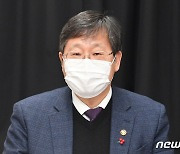 기재차관 "일본 30년만에 채무비율 3배↑..우리도 방심 안돼"