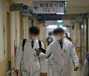 '분주한 광주 조선대병원 의료진'