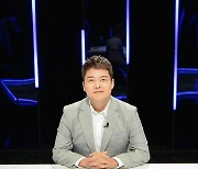 'AI vs 인간' 제작진 "MC 전현무, 현명하고 순발력 좋아..신의 한 수" 극찬