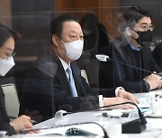 <포토> 민주당 규제혁신추진단 정책간담회 발언하는 박용만 회장