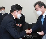 <포토> 이낙연 대표 방문한 원희룡 제주도지사