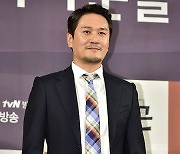 JK김동욱, 10년 진행 프로그램 돌연 하차..'정부 비판 영향?' 시끌