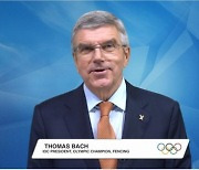 바흐 IOC 위원장 "도쿄올림픽 성공적 개최 위해 최선 다하고 있다"