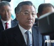 충북청 광수대 '기사에 갑질' 김윤배 전 총장 수사