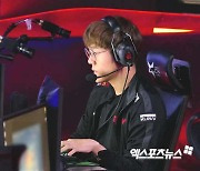 '역시 테디 장군!' T1, 자야 폭딜 앞장세우며 '1세트 승리' [LCK]