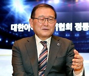 27년간 한국 아이스하키 발전에 헌신 "경기 질까 끊은 국수, 앞으로도 안 먹어"