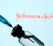 얀센 코로나19 백신, 임상시험서 최대 72% 효능 확인