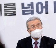 "이적행위" vs "북풍공작" 北 원전 건설 추진 의혹에 정치권 '갑론을박'
