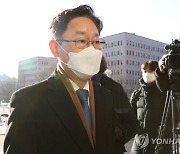 박범계 법무장관 "2월 초 윤석열 만날 것"