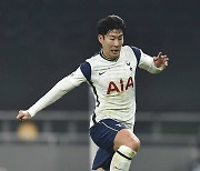 '손흥민 골 취소' 토트넘, 리버풀에 전반 0-1 종료