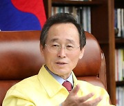 송하진 지사 "코로나 1년,  전북 도민과 의료진이 위기극복 일등공신"