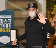LG 새 외인 수아레즈, '코로나 뚫고 입국 완료' [사진]