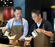 한국 커피전문점 시장 세계 3위.. 카드사와 협업 확산 [이슈 속으로]