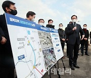 [포토]우상호, '1호선 지상구간 지하화 정책 발표'