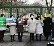 지지자들과 기념촬영하는 나경원