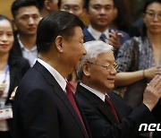 시진핑, 쫑 베트남 공산당 서기장 3연임 '축하'