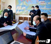 새 국가경제발전 5개년 계획 토의 나선 북한 내각